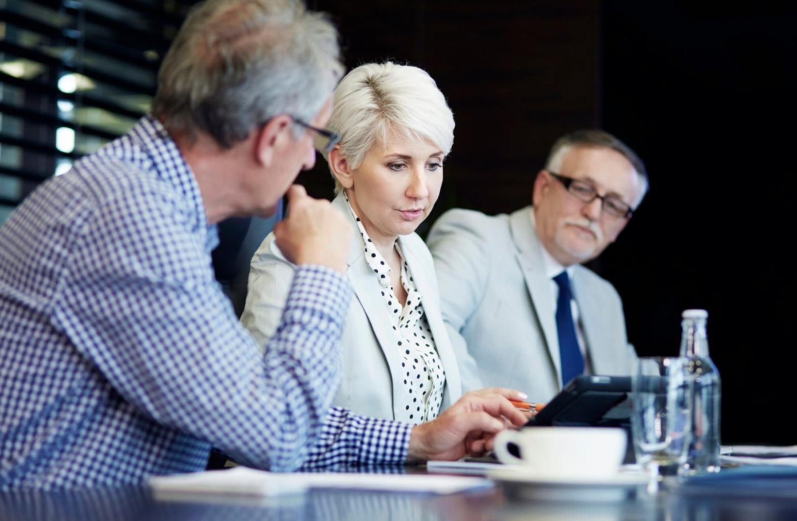 Consultoría financiera personalizada para optimización de flujo de caja empresarial